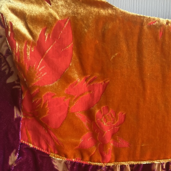 Johnny Was NWT Vida Floral Burnout Velvet Long Sleeve Vneck Silk Rayon Blouse - Picture 8 of 15